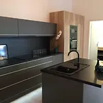 Highrise Oasis Appartement *