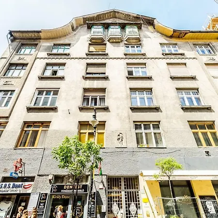 Appartement Highrise Oasis Boedapest